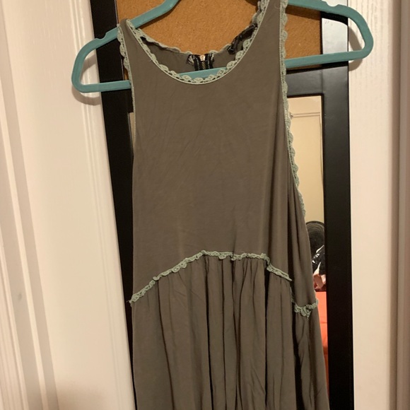 POL - Picture 3 of 4